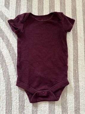 10/$15 George Burgundy Bodysuit Size 0-3